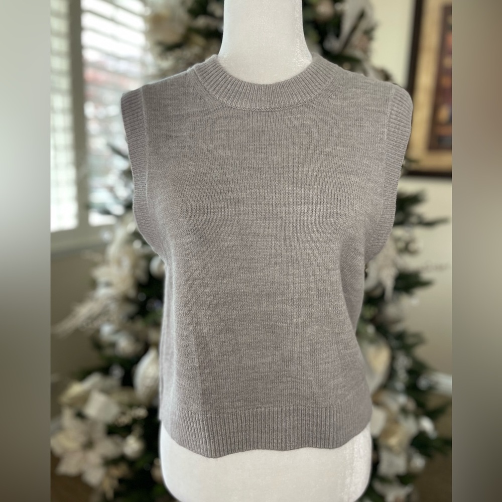 French Connection Gray Sleeveless Sweater